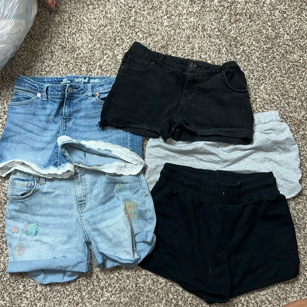 5 pairs of cat and jack shorts for girls